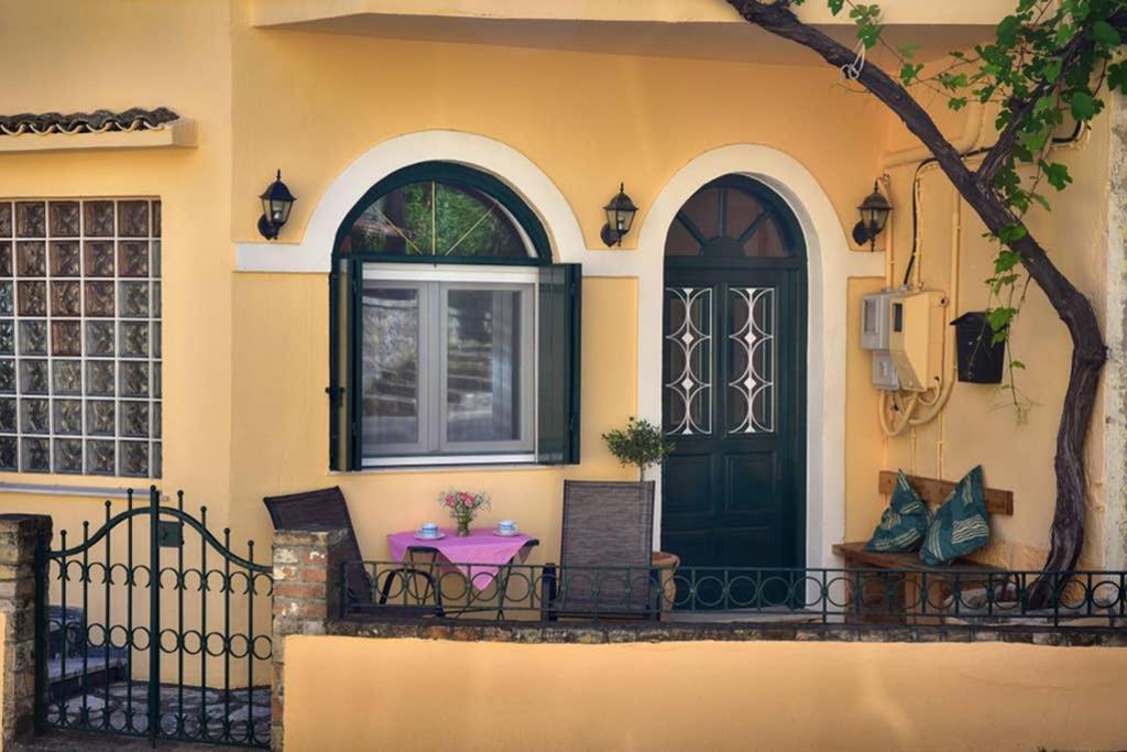 Nafsikas Apartment - Ipsos Beach Ypsos Exterior photo